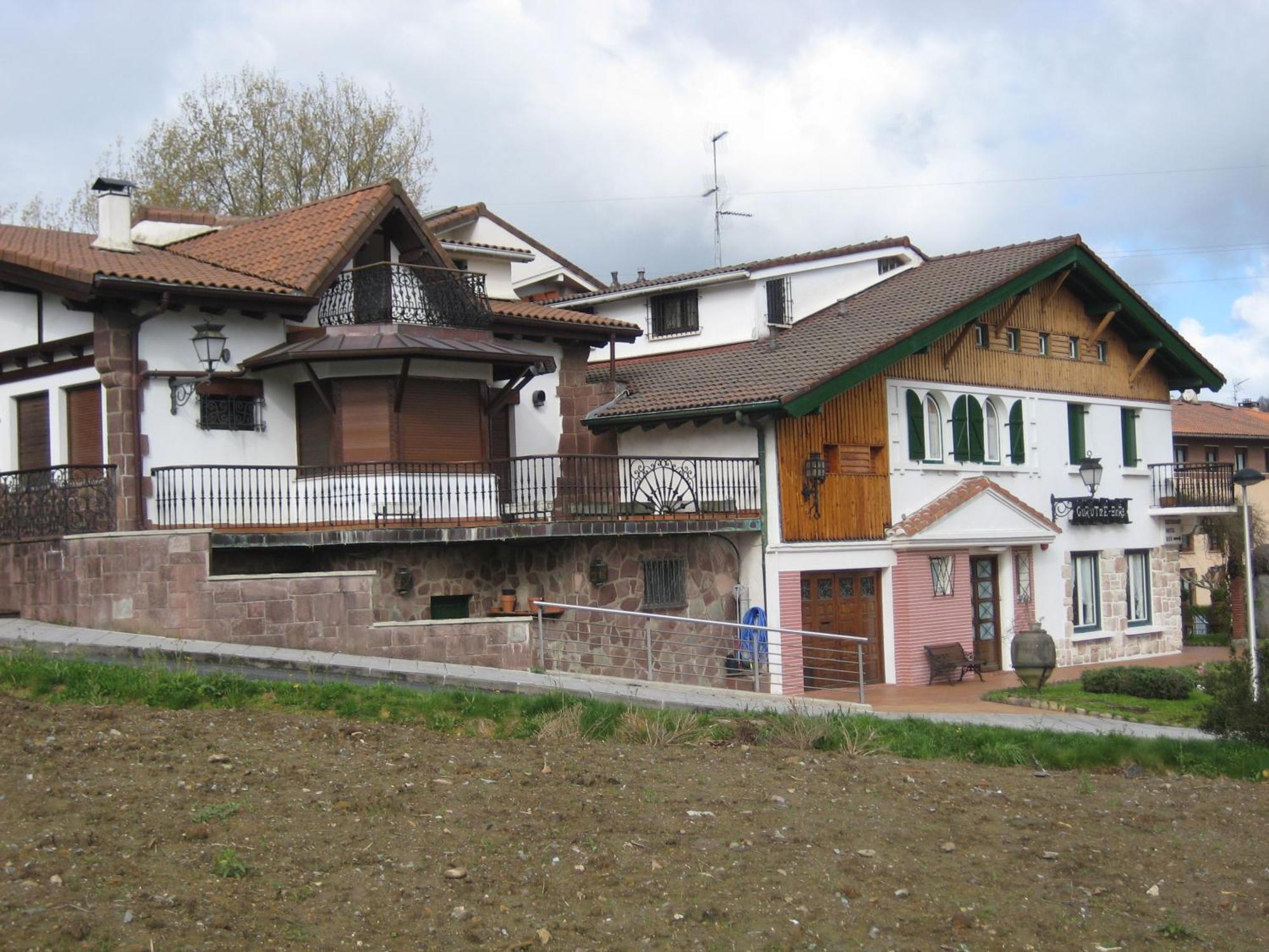 Hotel Gurutzeberri Oiartzun Esterno foto